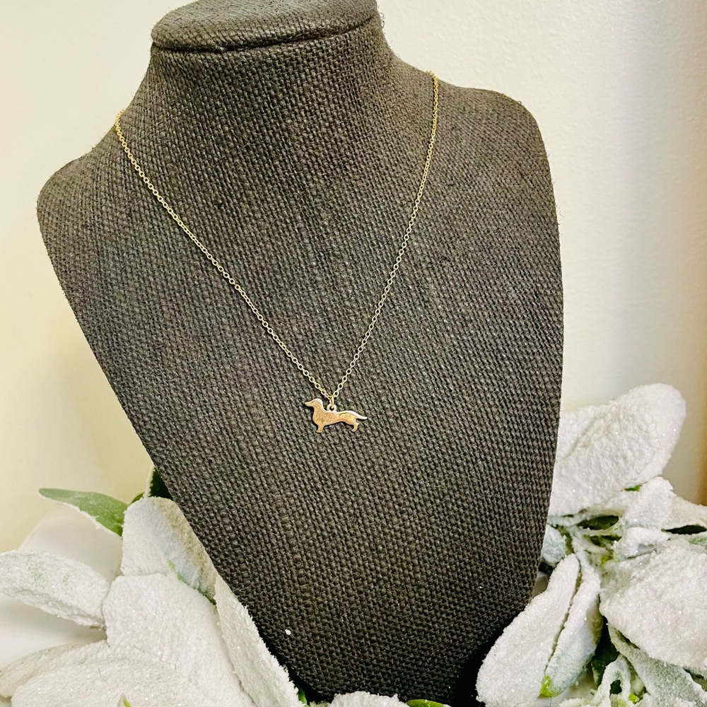 LC Lauren Conrad Gold Dachshund Dog Pendant Necklace - Picture 1 of 5